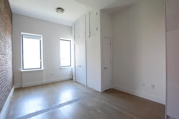 Rented by REAL New York | media 16