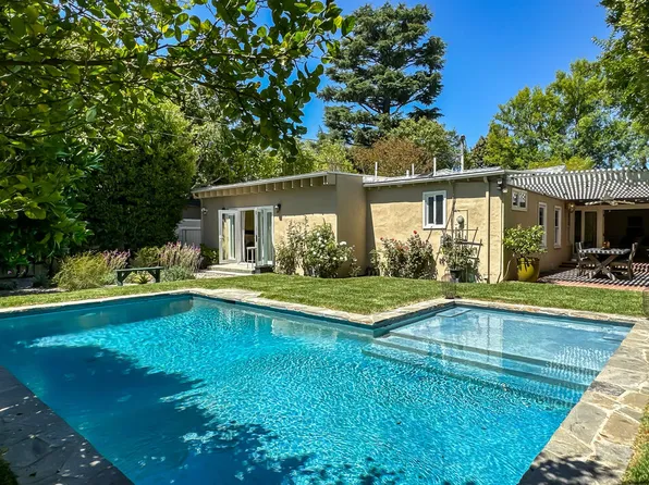 4834 Carpenter Ave, Valley Village, CA 91607