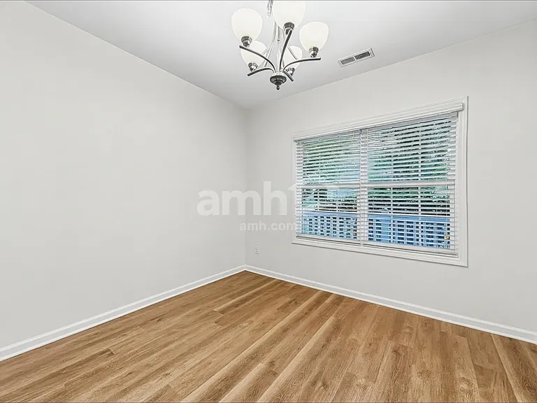 305 Switchback St — Photo 6
