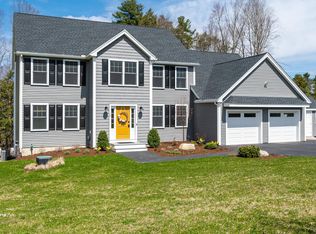 14 Long Pond Dr, Pelham, NH 03076