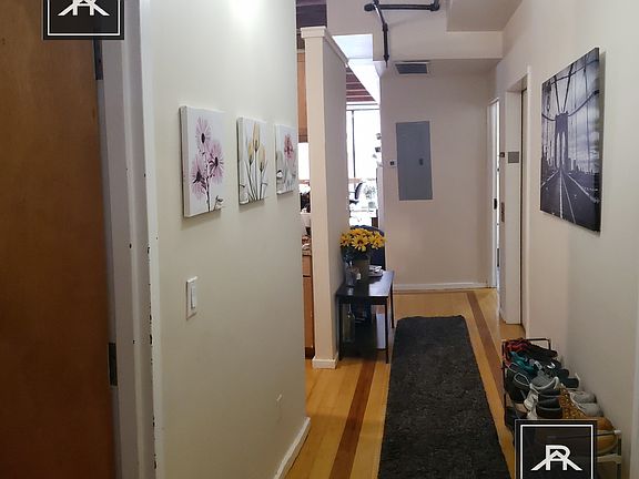 2nd image of 256 Friend St #3