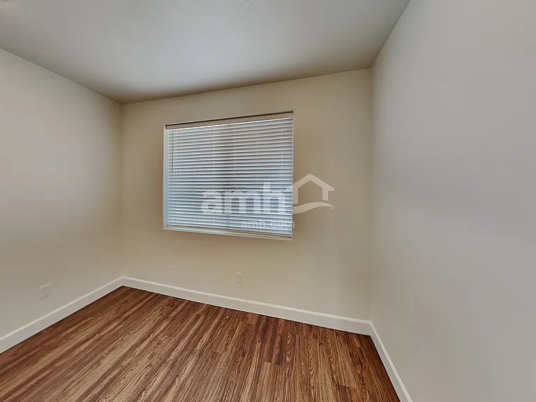 214 N Dry Creek Rd — Photo 8