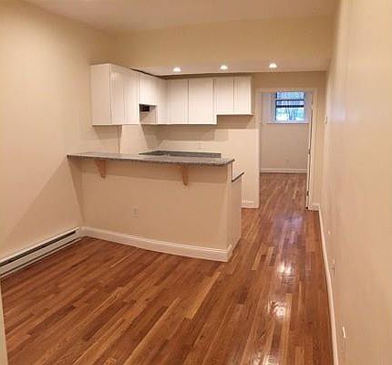 2nd image of 136 Marlborough St #Bf