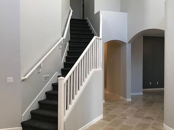 3rd image of 2232 E Redwood Dr