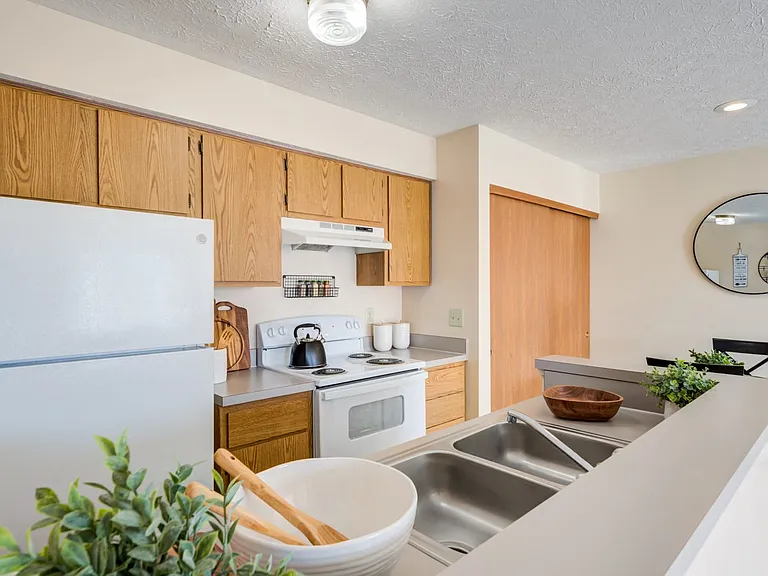 Wexford Lakes Apartments and Townhomes — Photo 14