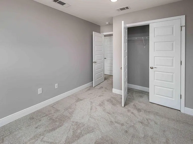 319 Carmel Dr #15 — Photo 22