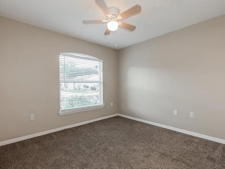 5919 Lake Front Dr — Photo 11