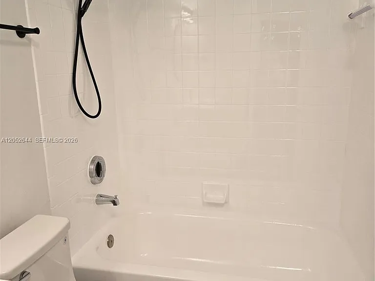 18324 NW 68th Ave #L — Photo 10