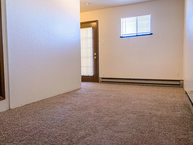 Spacious 2 Bedroom Apartment with Private Patio — Photo 17