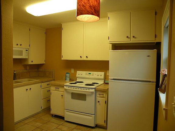 3rd image of 1215 S Higgins Ave