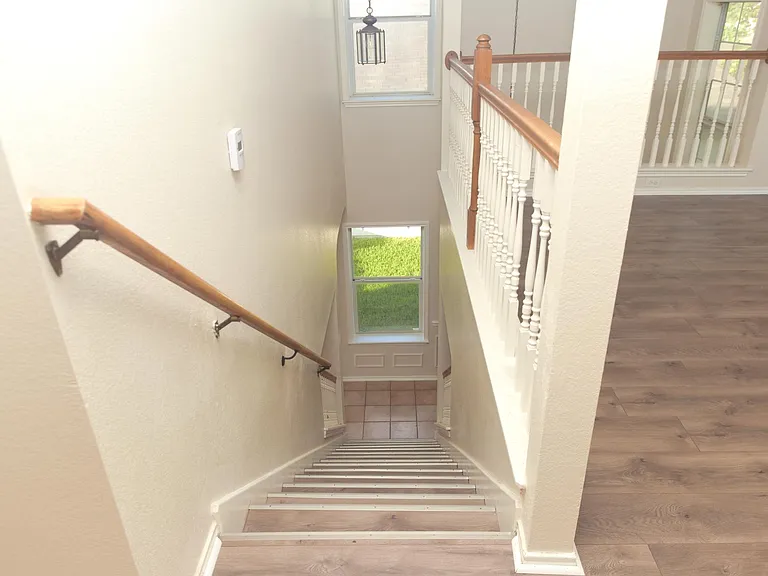 1600 Quarry Dr — Photo 18