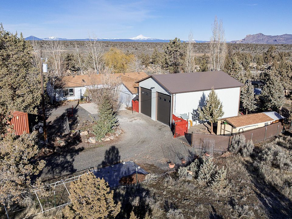 1st image of 16065 SW Twin Lakes Rd