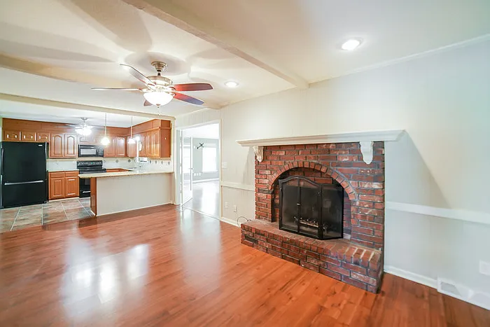 1309 SW 19th St — Photo 2
