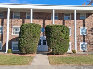 4126 Charleston Rd APT 1E, Matteson, IL 60443