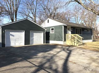 1902 Delaware Rd, Waukegan, IL 60087