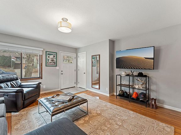 4th image of 5725 Xerxes Ave S
