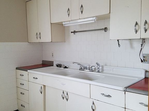 3rd image of 227 W Mechanic St APT 5