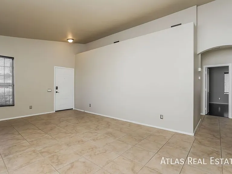 9005 N Silver Moon Way — Photo 9