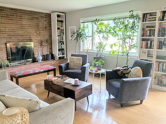 2nd image of 2343 Penrose Dr