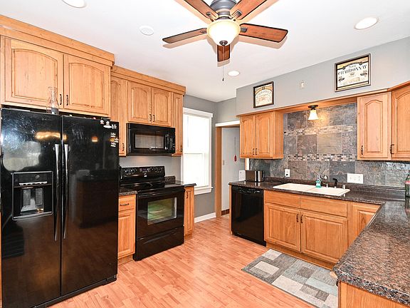 5th image of 754 N Wisconsin St #756