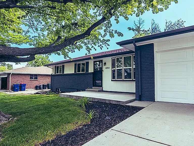 4854 S Parfet St — Photo 31