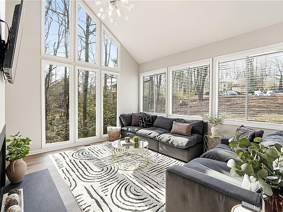 4th image of 1720 Little Willeo Rd