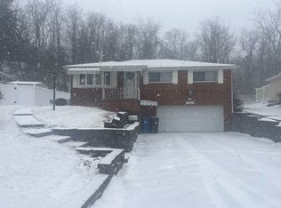 13460 Saint Clair Dr, North Huntingdon, PA