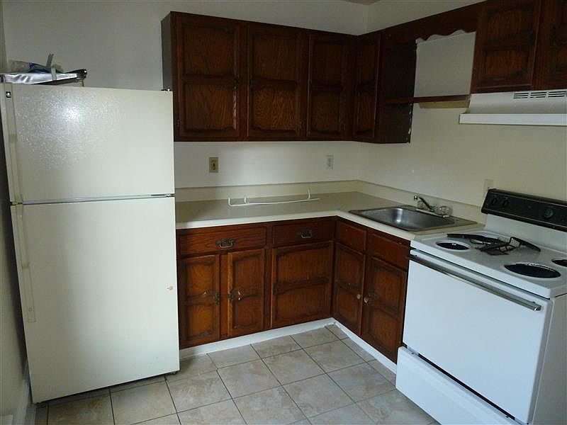2nd image of 203 Belleview Ave #B