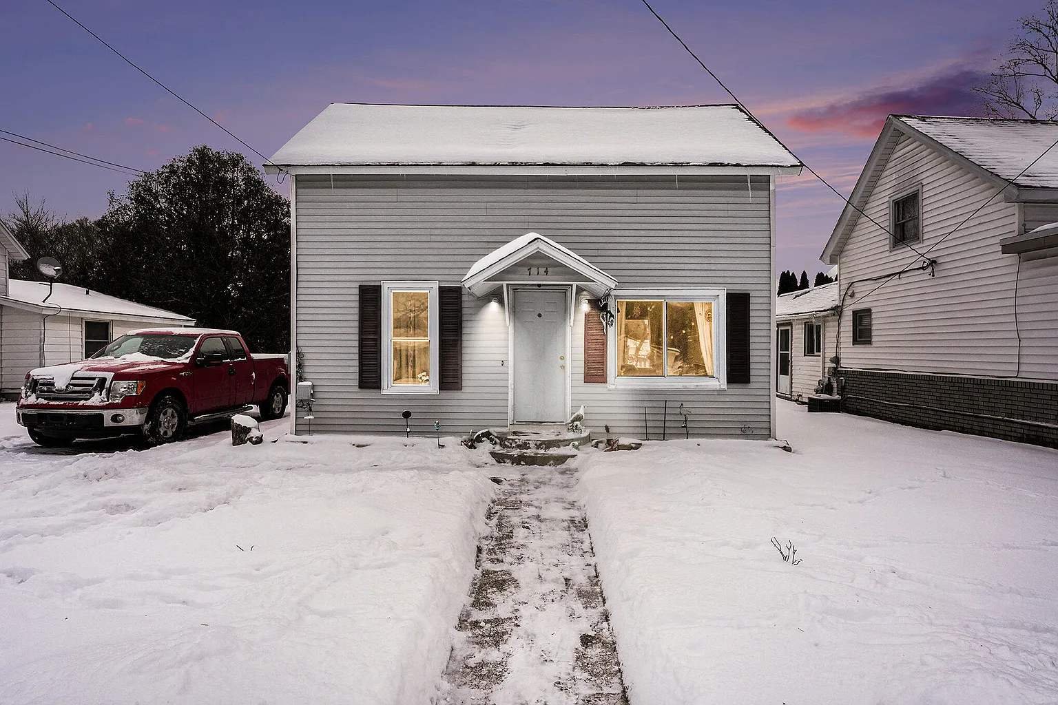 714 Sheridan St photo 1