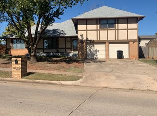 1401 E Main St, Moore, OK 73160