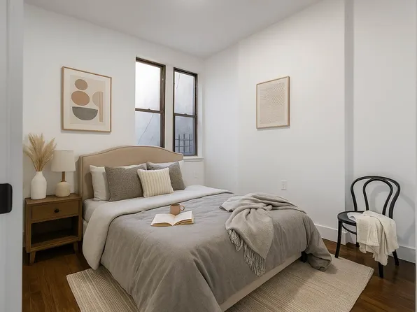 647 Willoughby Avenue image 2 of 5