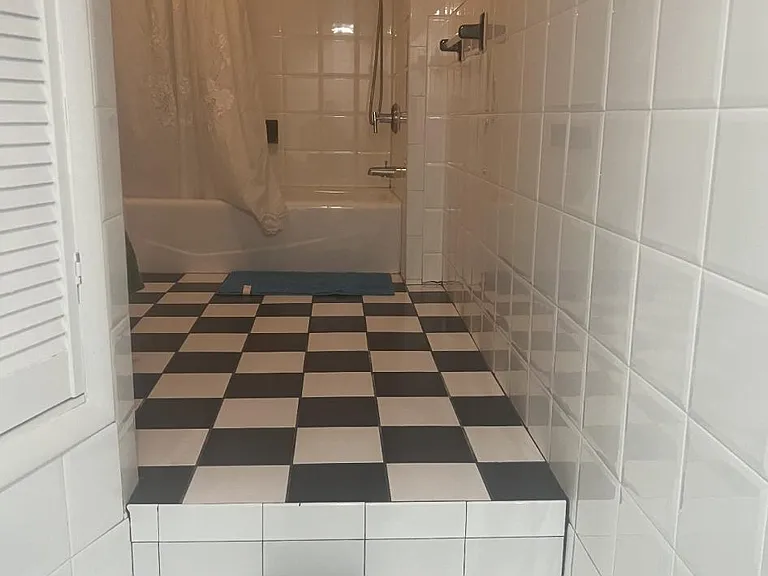475 Ryders Ln — Photo 6