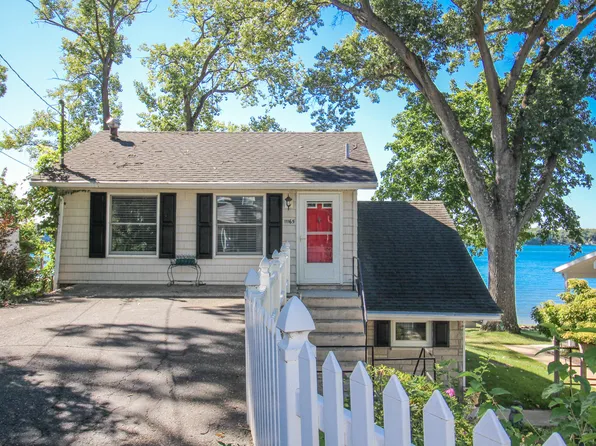 11165 Point Rd, Three Rivers, MI 49093