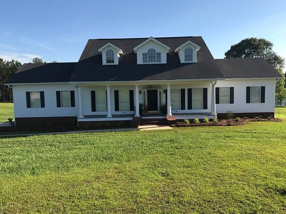 1st image of 284 Hickory Dr
