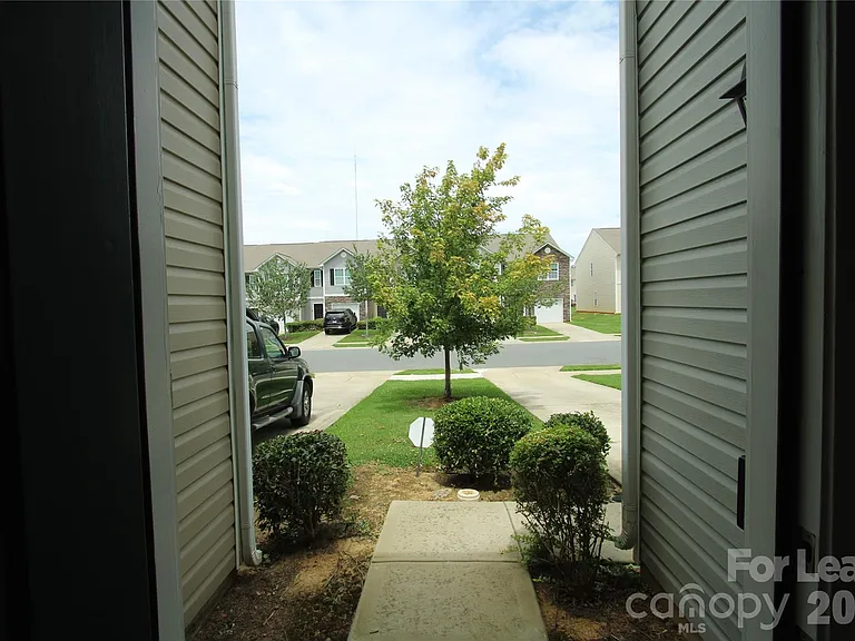 9348 Hamel St — Photo 38