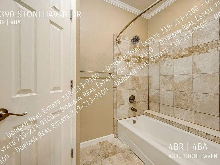 4390 Stonehaven Dr — Photo 31