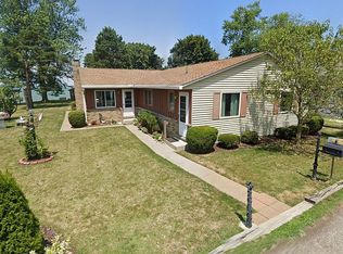 4617 Edgewater Dr, Sheffield Lake, OH 44054