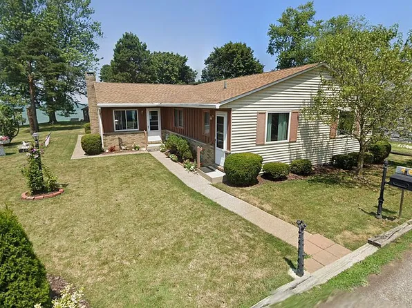 4617 Edgewater Dr, Sheffield Lake, OH 44054