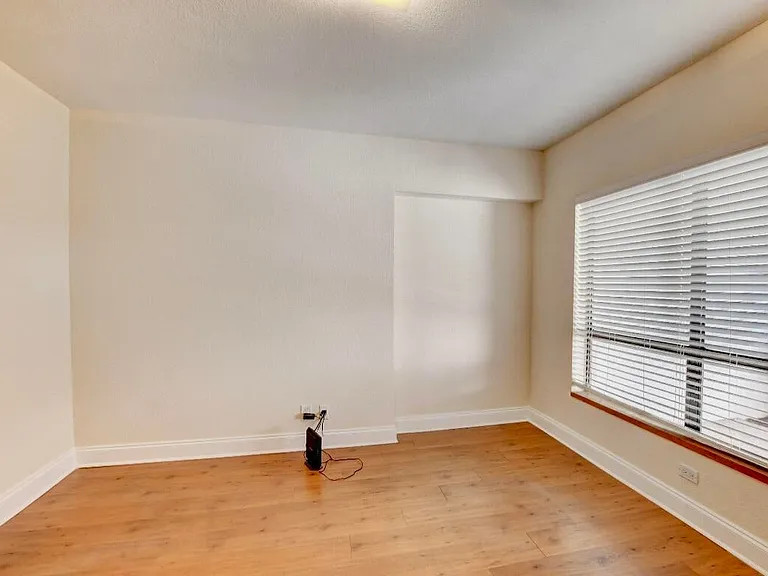 17768 Maplewood Dr — Photo 18