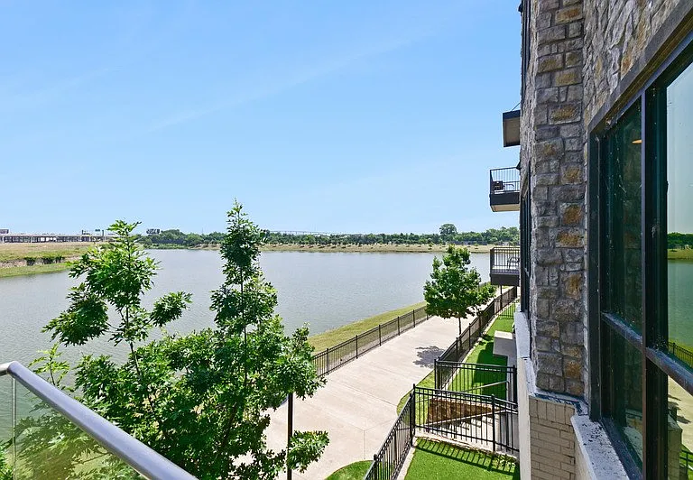Boardwalk at Mercer Crossing — Photo 8