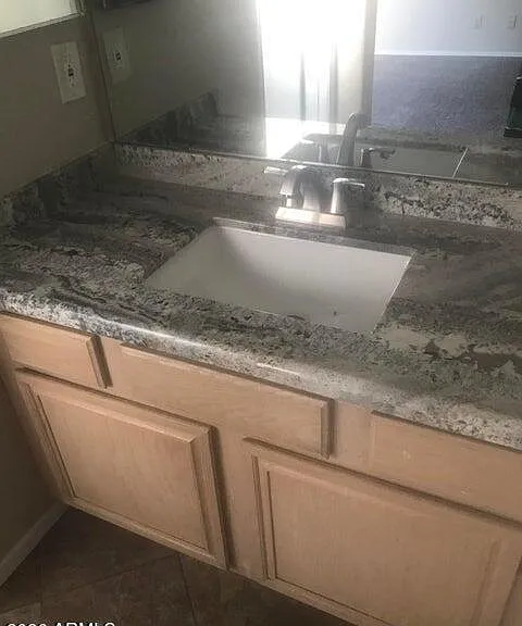 7427 W Crest Ln — Photo 8