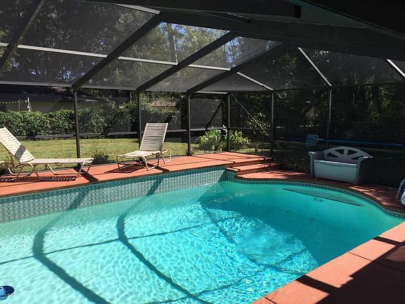 3rd image of 2679 SE 49th Ave