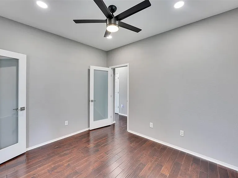 11129 Persimmon Gap Dr — Photo 12