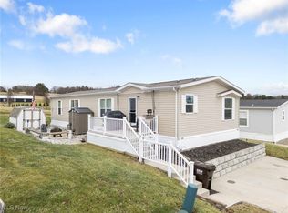 6962 Foxwood Dr SW, Navarre, OH