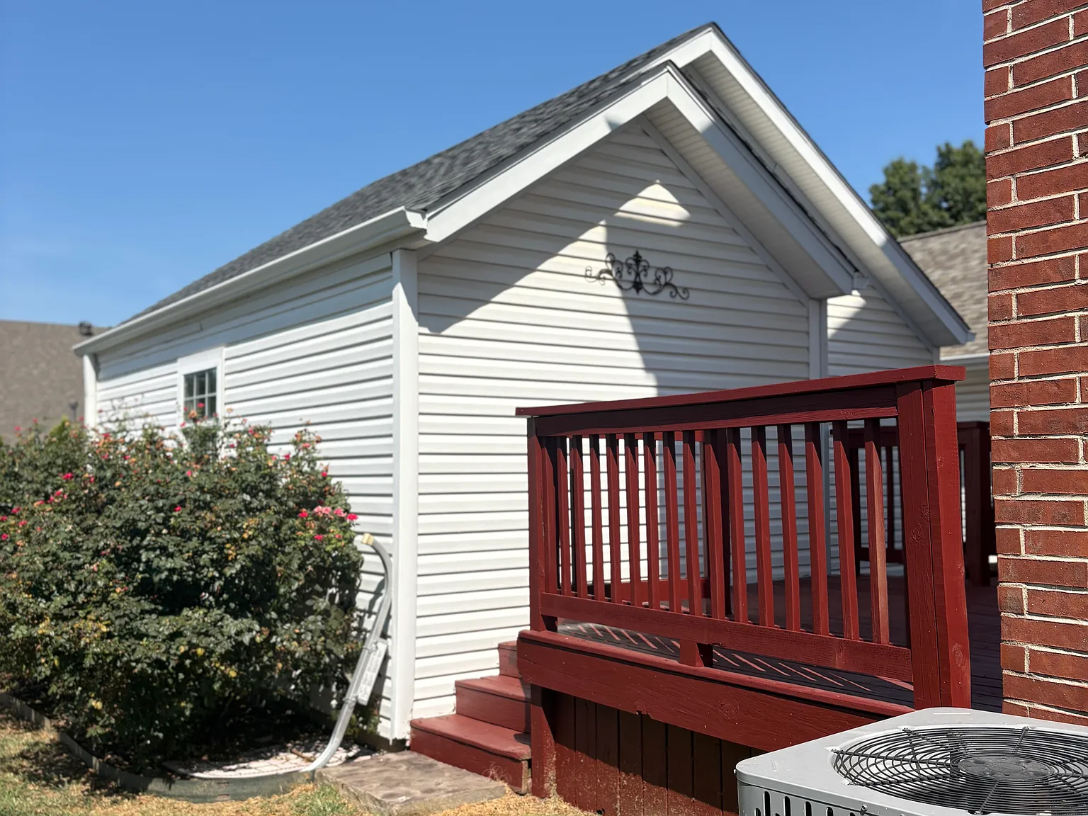 3 bed, 2.5 bath, 1491 sqft, $2,400 — Photo 3