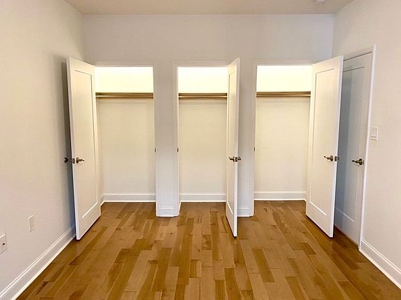 3rd image of 385 Fort Washington Ave APT 27