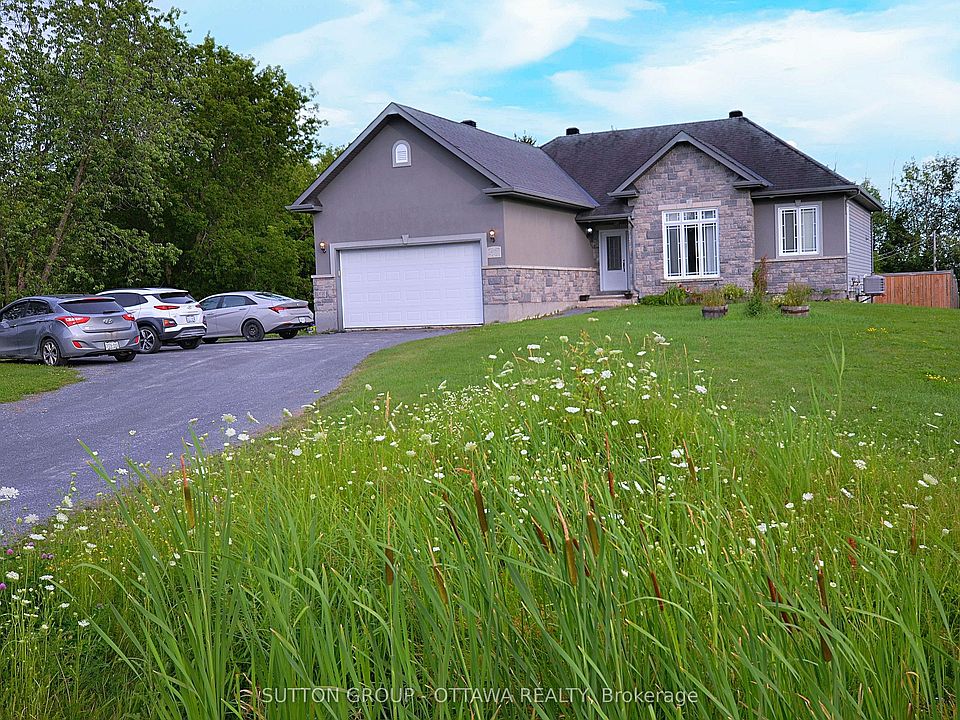 1st image of 588 Russell Rd