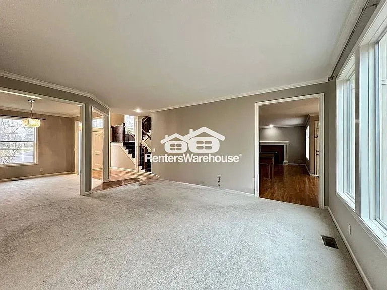 15861 Linden St — Photo 5