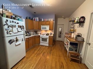 1112 W 18th St APT 4F, Chicago, IL 60608