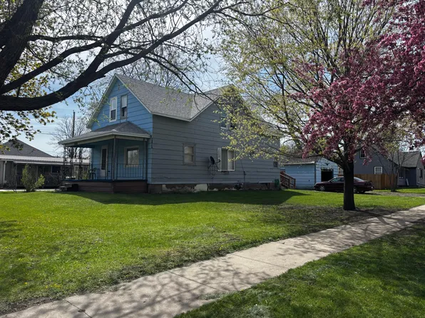 904 4th St SE, Pipestone, MN 56164